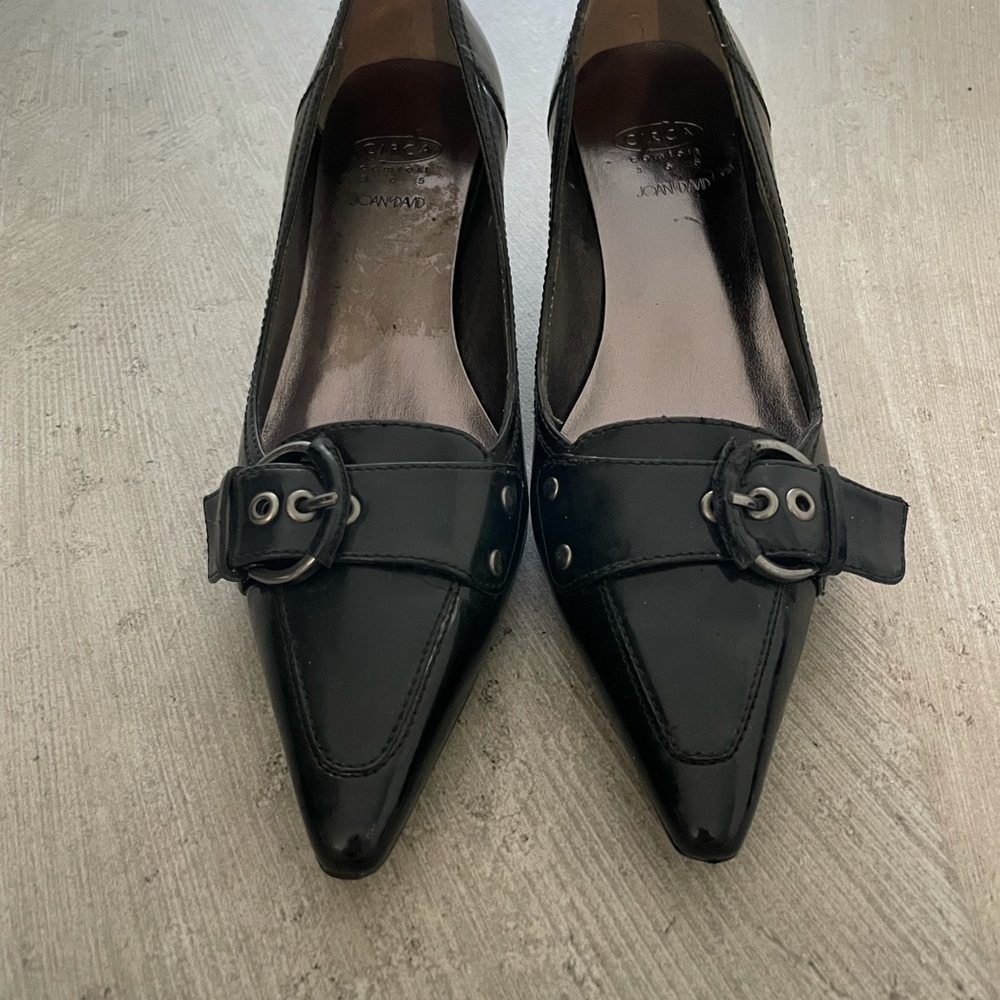 Joan & David size 5.5. Black patent